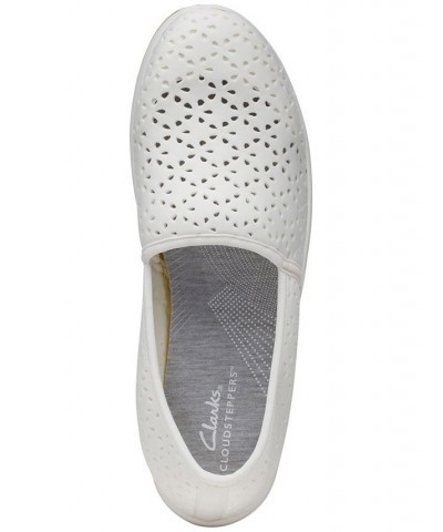 Women's Cloudsteppers Breeze Emily Perforated Loafer Flats PD08 $37.60 Shoes