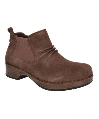 Women's Sure thing Slip Resistant Chelsea Boots Brown $37.79 Shoes