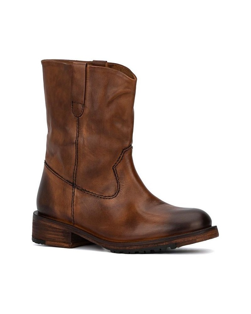 Women's Alaina Boot Brown $39.90 Shoes